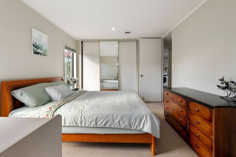 Photo of property in 1 Kenwick Place, Burswood, Auckland, 2013