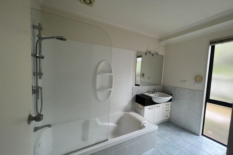 Photo of property in 66 Kate Sheppard Avenue, Torbay, Auckland, 0630