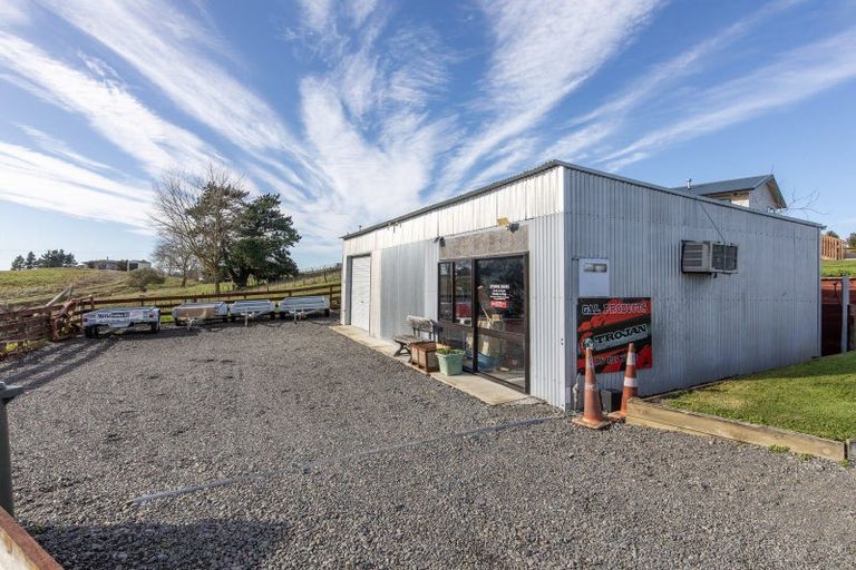 Photo of property in 1 Watts Street, Waipawa, 4210