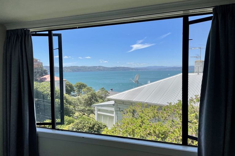 Photo of property in 2f4 Oriental Terrace, Mount Victoria, Wellington, 6011