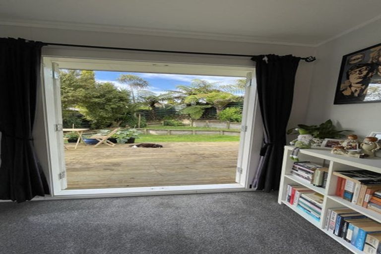Photo of property in 1 Grant Place, Awapuni, Palmerston North, 4412