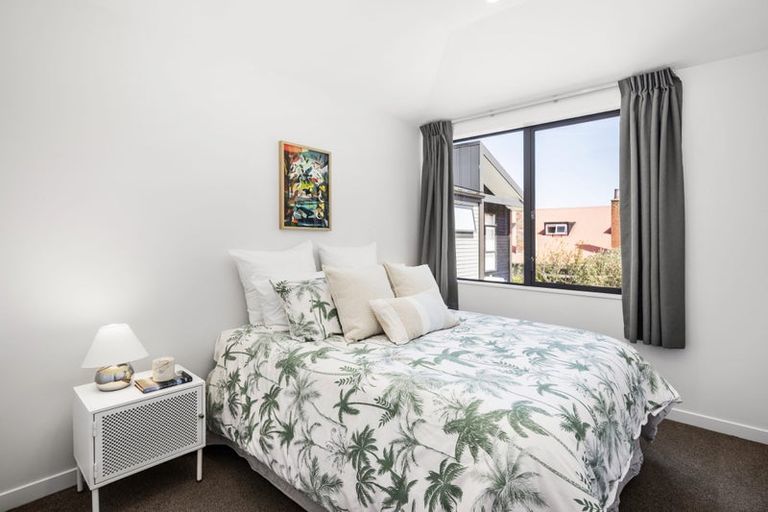 Photo of property in 74u5 Derwent Street, Island Bay, Wellington, 6023