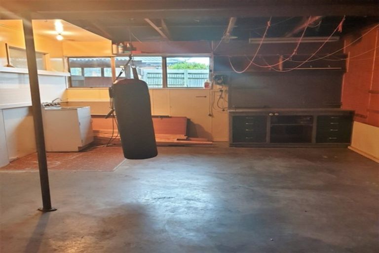 Photo of property in 15 Meachen Terrace, Waiuku, 2123