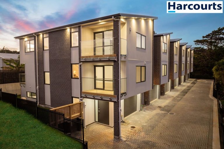 Photo of property in 4/7 Glen Road, Ranui, Auckland, 0612