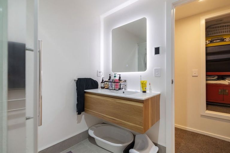 Photo of property in 18 Panorama Terrace, Queenstown, 9300