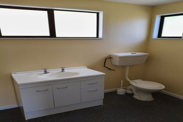 Photo of property in 6 School Road, Kakanui, Oamaru, 9495