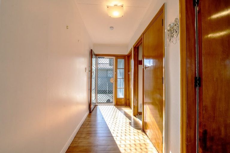 Photo of property in 42 Shackleton Street, Maraenui, Napier, 4110