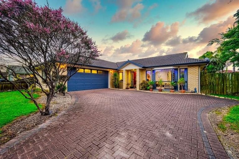 Photo of property in 20 Gransna Lane, East Tamaki, Auckland, 2013