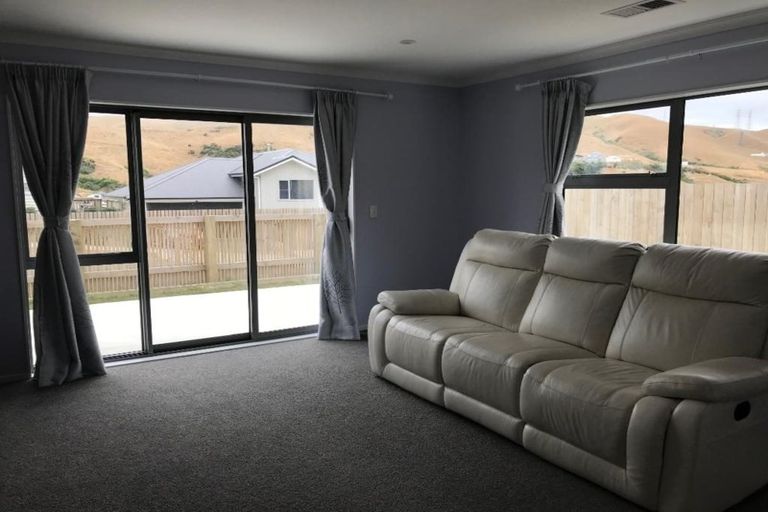Photo of property in 5 Prestwich Rise, Churton Park, Wellington, 6037
