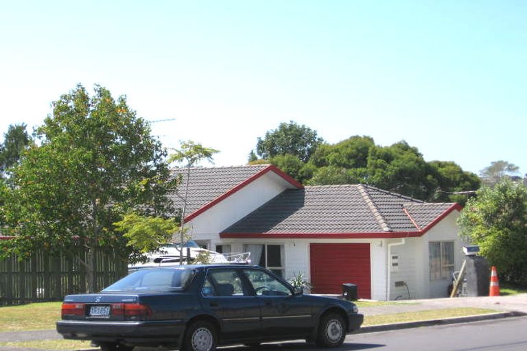 Photo of property in 5 Ian Sage Avenue, Torbay, Auckland, 0630
