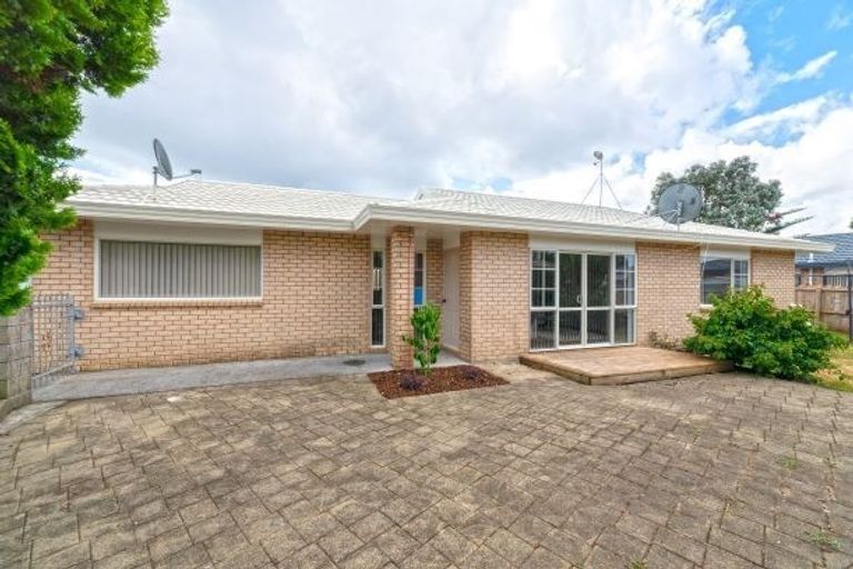 Photo of property in 12 Glenpark Place, Favona, Auckland, 2024