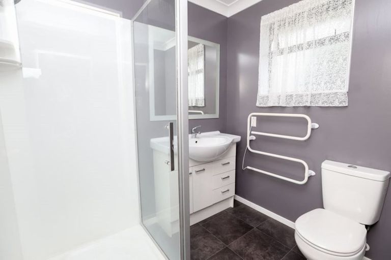 Photo of property in 16 Bouverie Crescent, Flagstaff, Hamilton, 3210