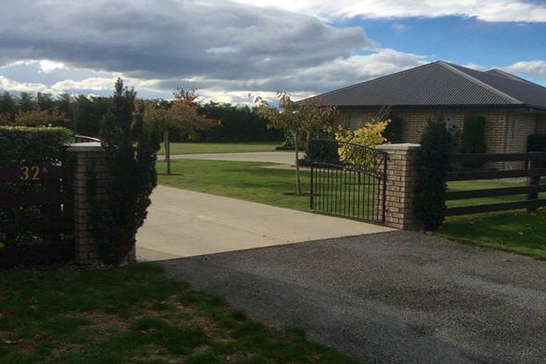 Photo of property in 32a Manor Drive, Rolleston, 7614