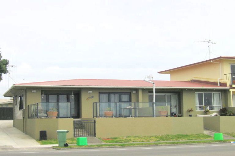 Photo of property in 204d Marine Parade, Mount Maunganui, 3116
