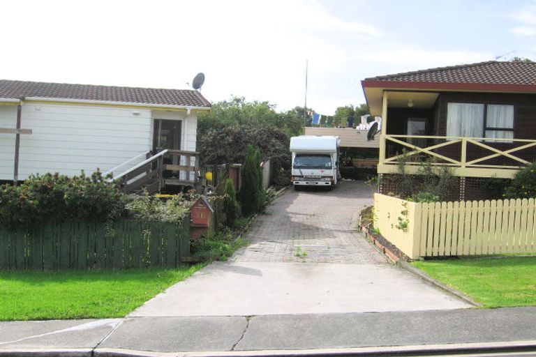 Photo of property in 3a Royalty Rise, Red Beach, 0932