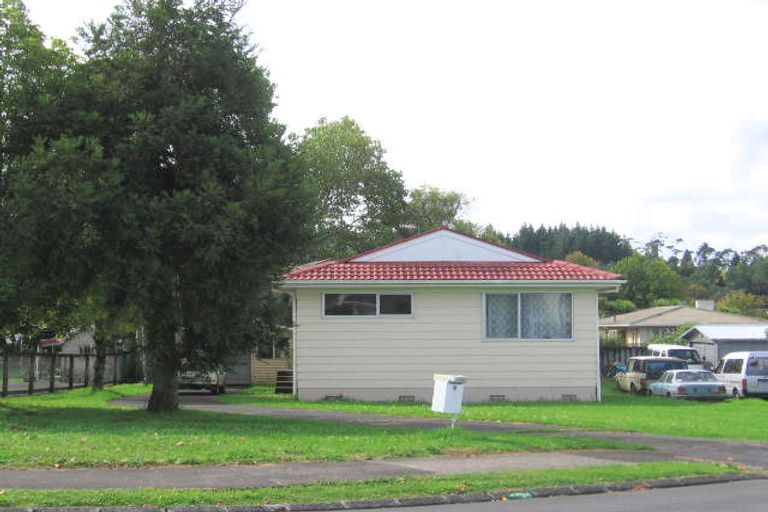 Photo of property in 4 Karina Place, Glen Eden, Auckland, 0602