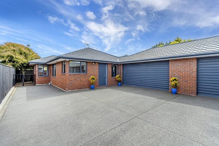 Photo of property in 83 Grafton Street, Waltham, Christchurch, 8011