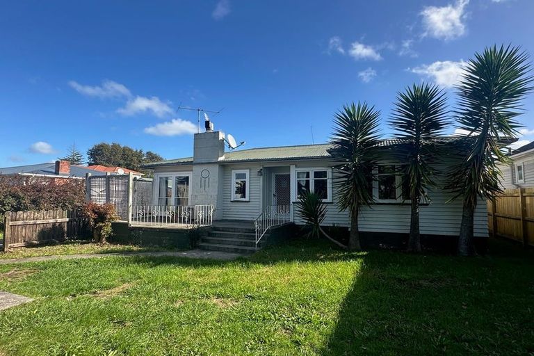Photo of property in 1/30 Sturdee Road, Manurewa, Auckland, 2102
