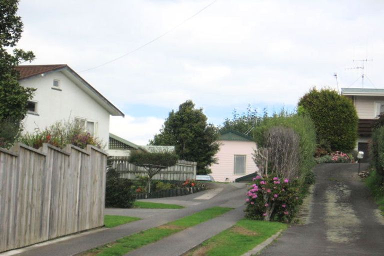 Photo of property in 56 Sutherland Road, Brookfield, Tauranga, 3110