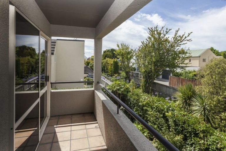 Photo of property in 5/33 Holly Road, St Albans, Christchurch, 8014