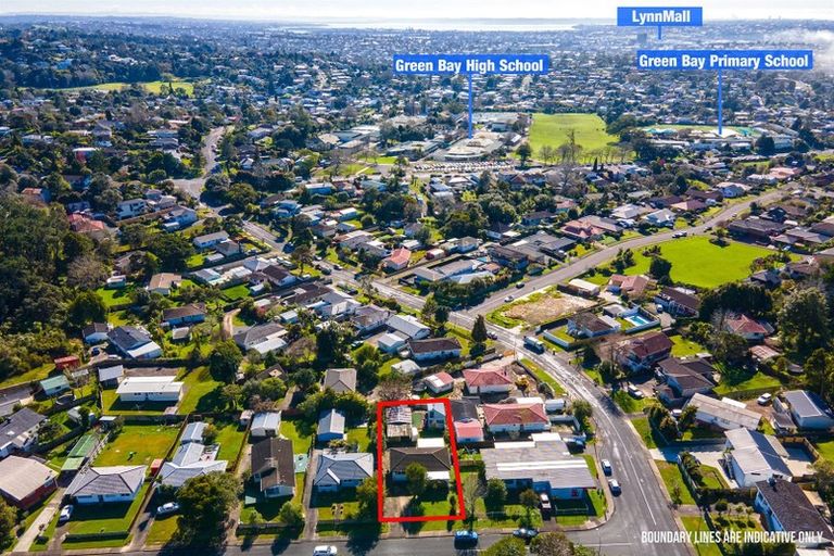 Photo of property in 3 Pendlebury Street, Green Bay, Auckland, 0604