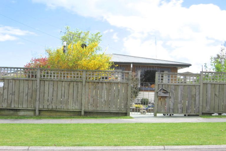 Photo of property in 6 Waitahanui Avenue, Taupo, 3330