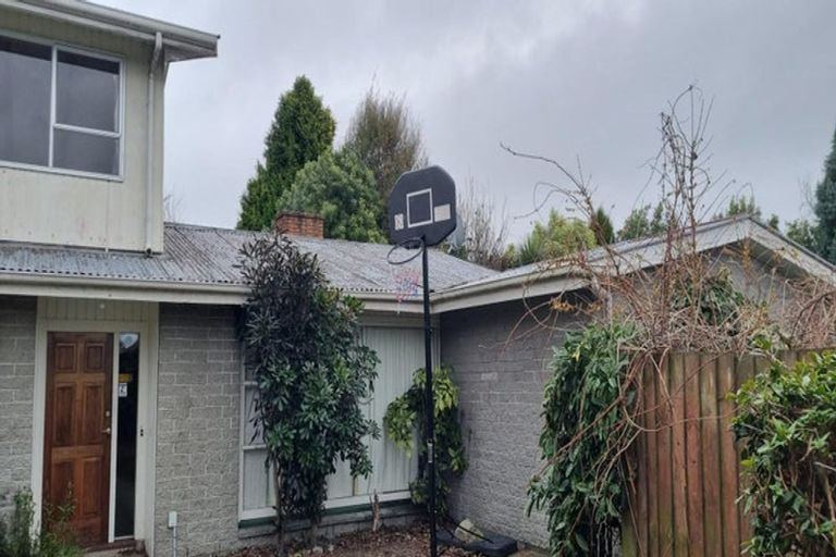 Photo of property in 237 Waimairi Road, Ilam, Christchurch, 8041