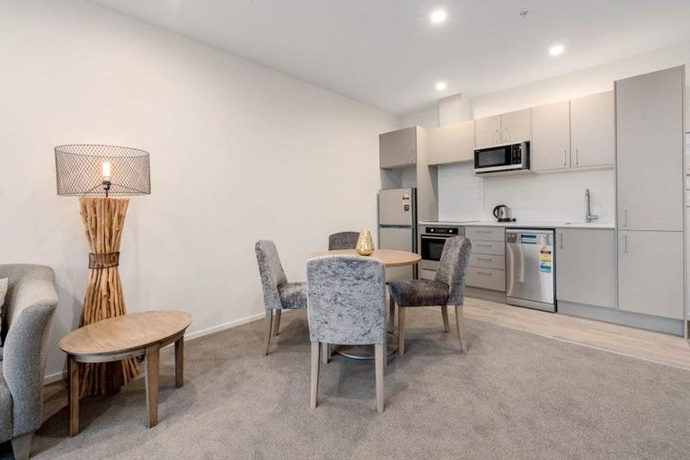 Photo of property in Wyndham Gardens Apartments, 309/30u Red Oaks Drive, Frankton, Queenstown, 9300