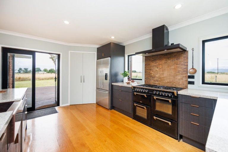 Photo of property in 1061 Taonui Road, Colyton, Feilding, 4775