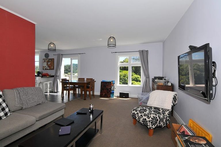 Photo of property in 1-3/100 Overtoun Terrace, Hataitai, Wellington, 6021