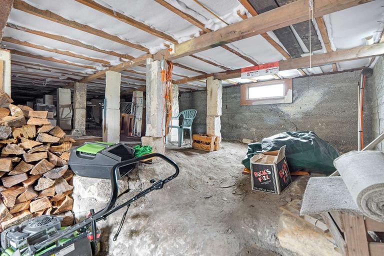 Photo of property in 24 Greta Street, South Hill, Oamaru, 9400