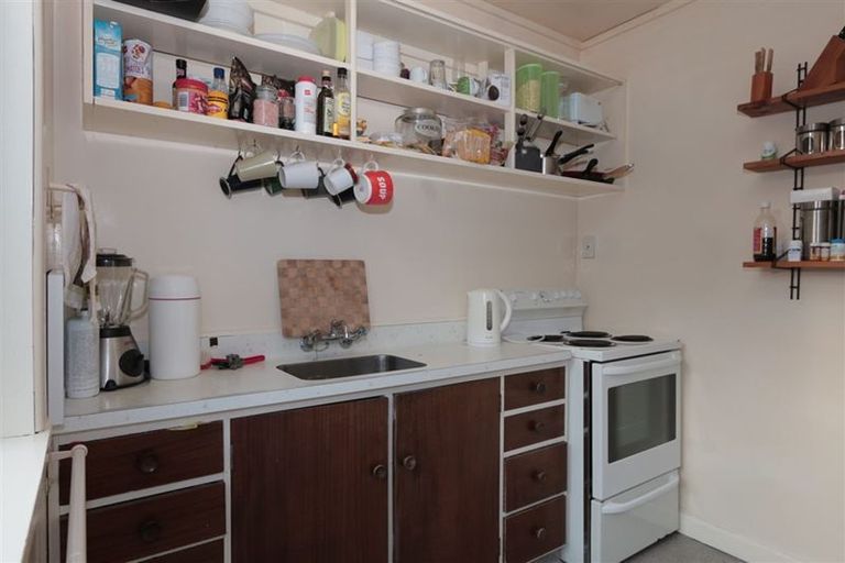 Photo of property in 16 Awarua Street, Ngaio, Wellington, 6035