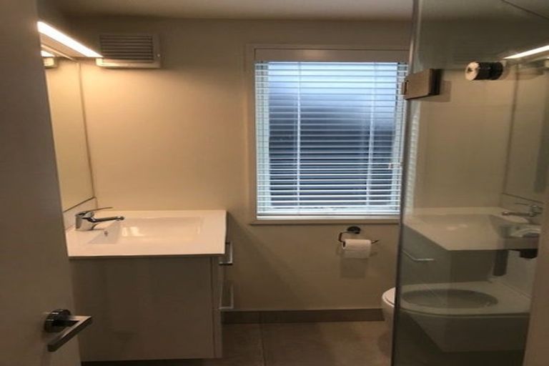 Photo of property in 122 Office Road, Merivale, Christchurch, 8014
