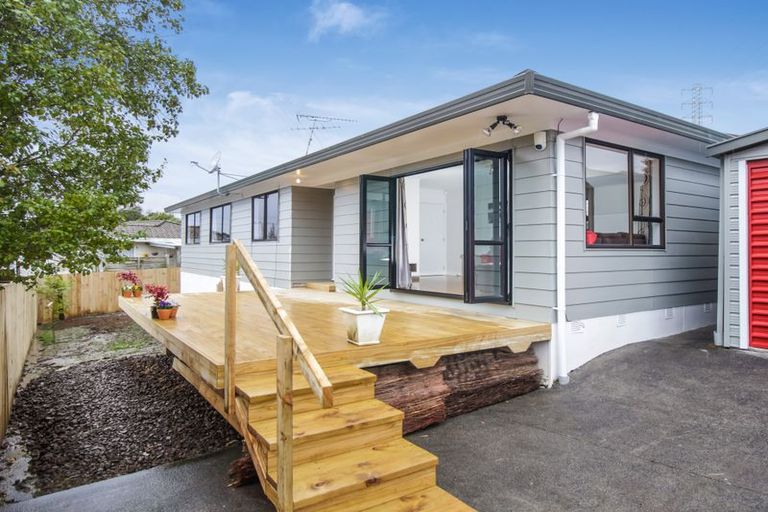 Photo of property in 97 Keegan Drive, Massey, Auckland, 0614