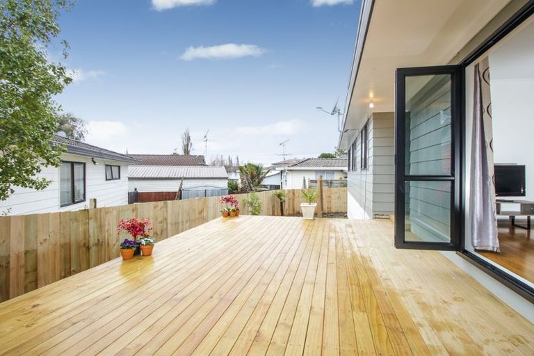 Photo of property in 97 Keegan Drive, Massey, Auckland, 0614