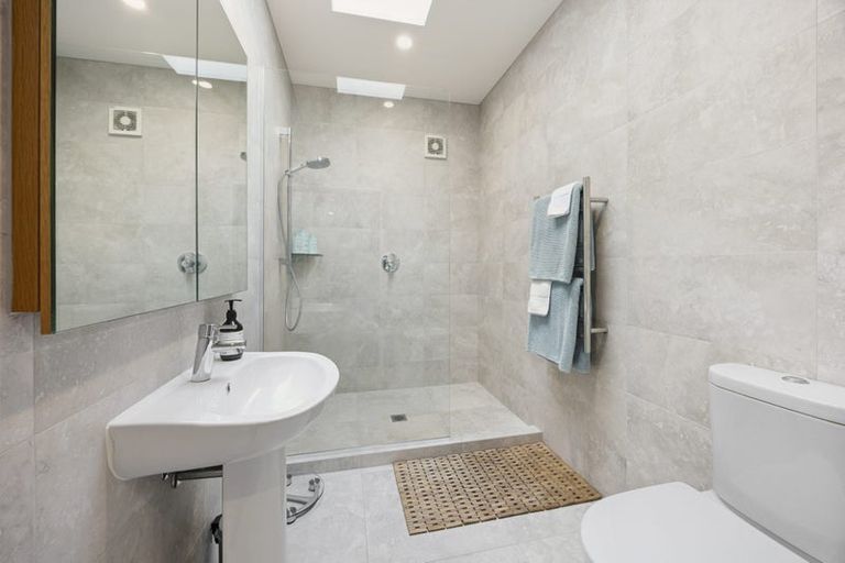 Photo of property in 149k Glengarry Road, Glen Eden, Auckland, 0602