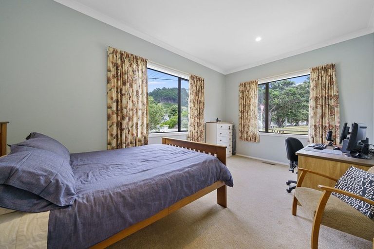 Photo of property in 43 Burnham Street, Seatoun, Wellington, 6022