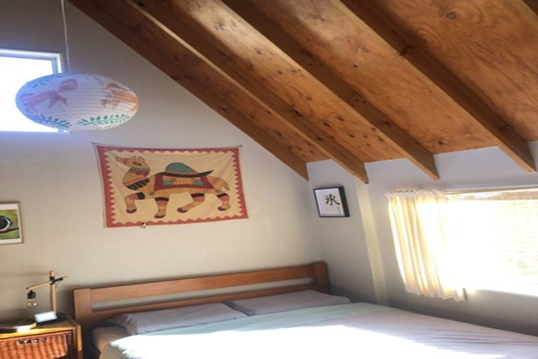 Photo of property in 74f1 Freyberg Street, Lyall Bay, Wellington, 6022