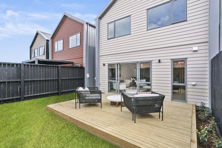 Photo of property in 27 Bristol Freighter Road, Hobsonville, 0616
