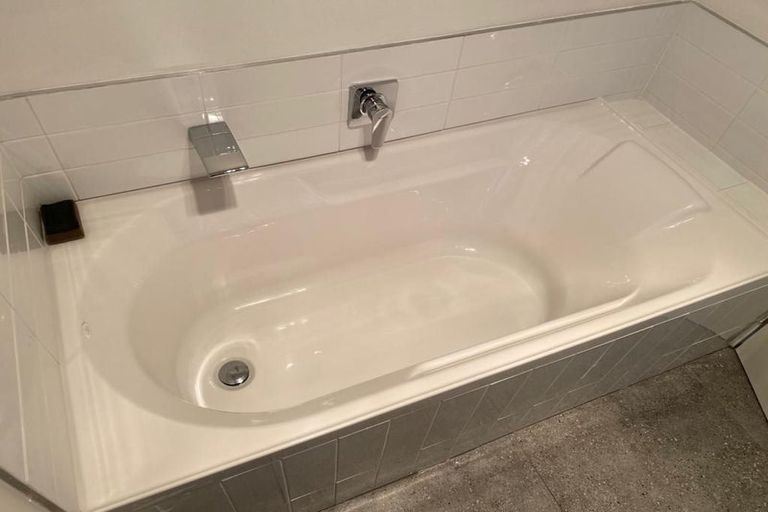 Photo of property in 2/16 Hollyhock Place, Browns Bay, Auckland, 0630