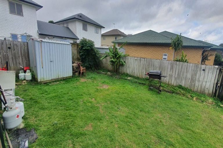 Photo of property in 9 Neesons Way, Glendene, Auckland, 0602