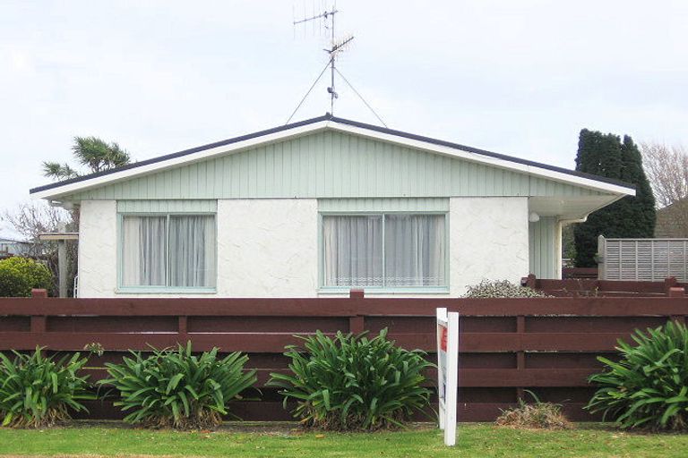 Photo of property in 22a Mahana Road, Paraparaumu Beach, Paraparaumu, 5032