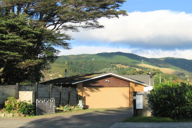 Photo of property in 2 Larch Grove, Paraparaumu, 5032