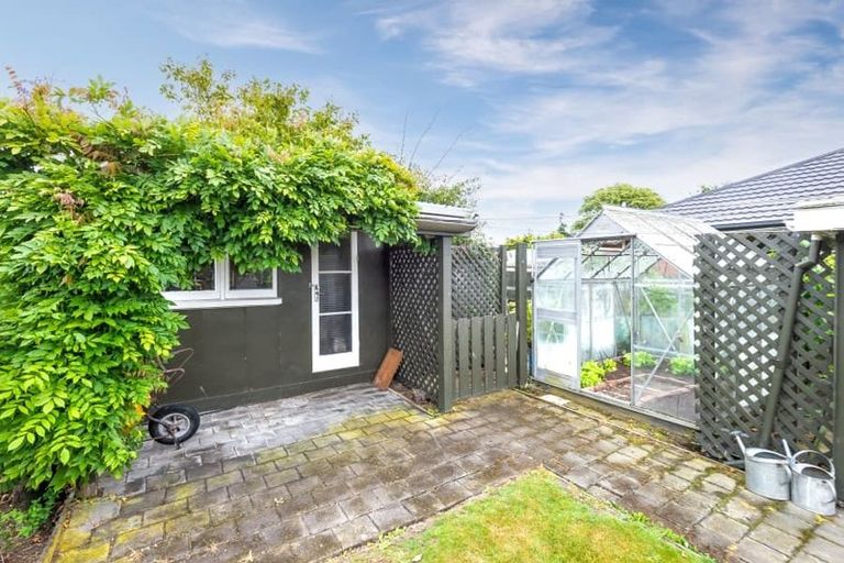 Photo of property in 15 Manuka Street, Mairehau, Christchurch, 8013