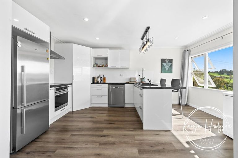 Photo of property in 103 Hurndall Street East, Maungaturoto, 0520