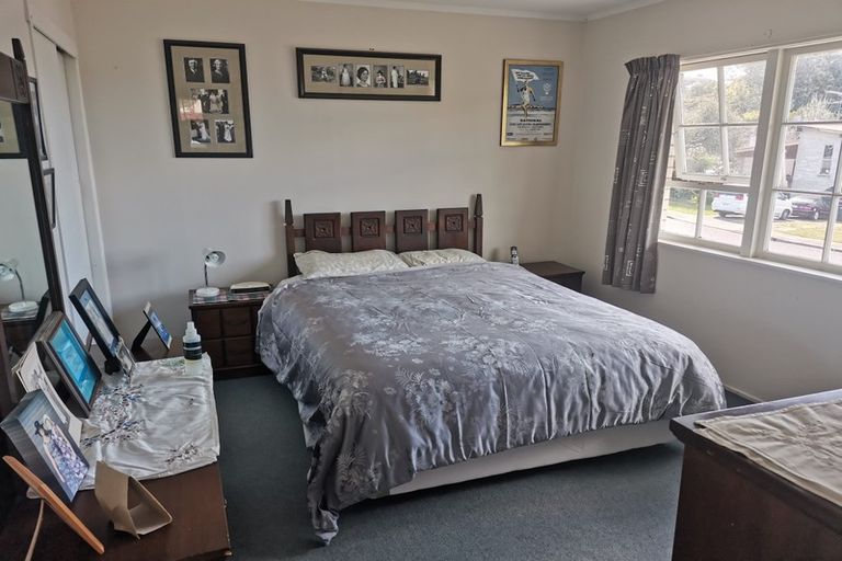 Photo of property in 14 Ellice Road, Totara Vale, Auckland, 0629