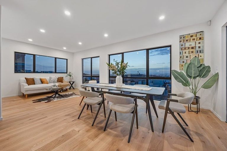 Photo of property in 9 Michael Richard Place, East Tamaki Heights, Auckland, 2016