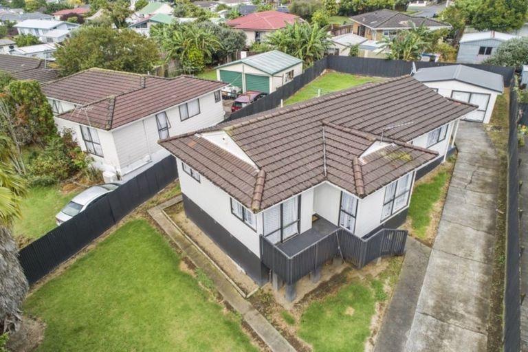 Photo of property in 12 Hoturoa Place, Manurewa, Auckland, 2102