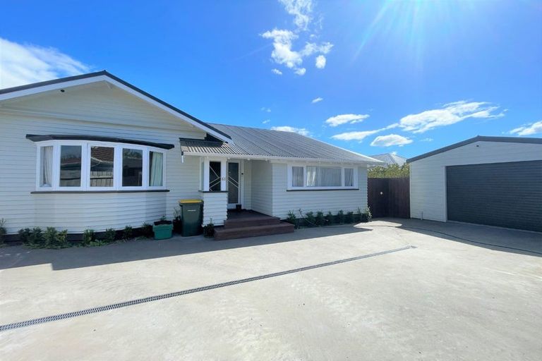 Photo of property in 61 Tiro Tiro Road, Levin, 5510