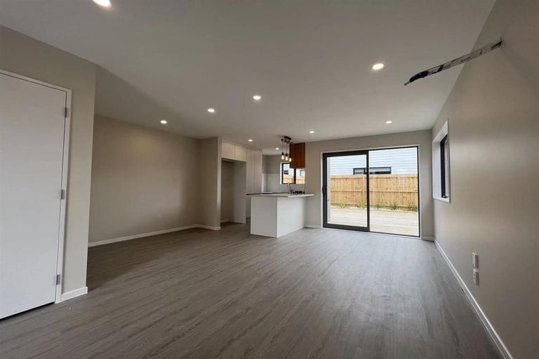 Photo of property in 65 Kaha Road, Papakura, 2110